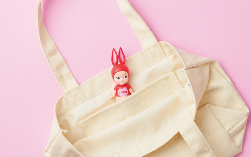 Kiss Kiss Tote - Classic Carry
